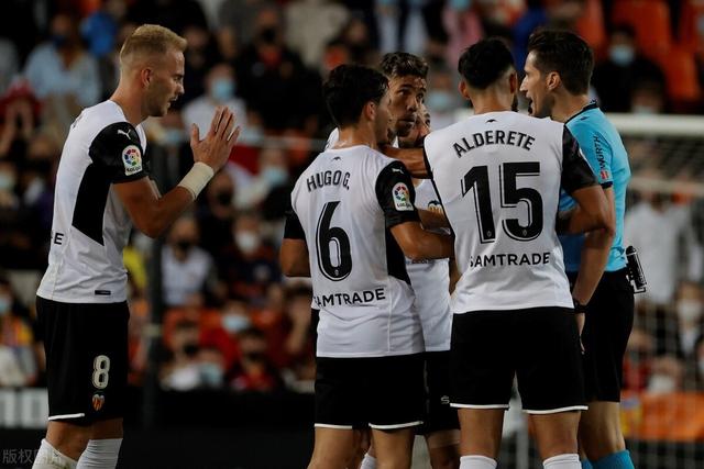 布朗26分绿军轻取开拓者5连胜 魔术大胜公牛