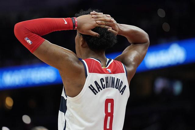 赵继伟26+10张镇麟21分辽宁胜深圳 贺希宁30分